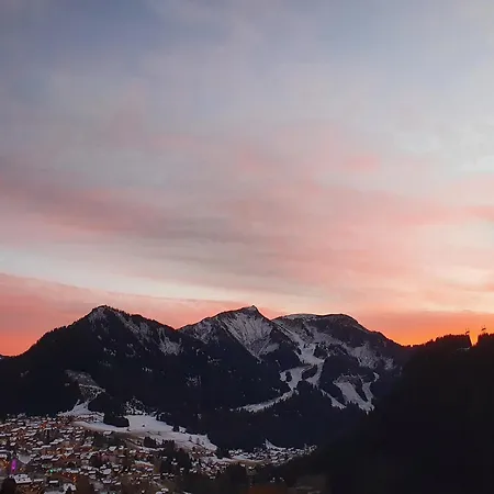 L'echappee Belle - Chatel